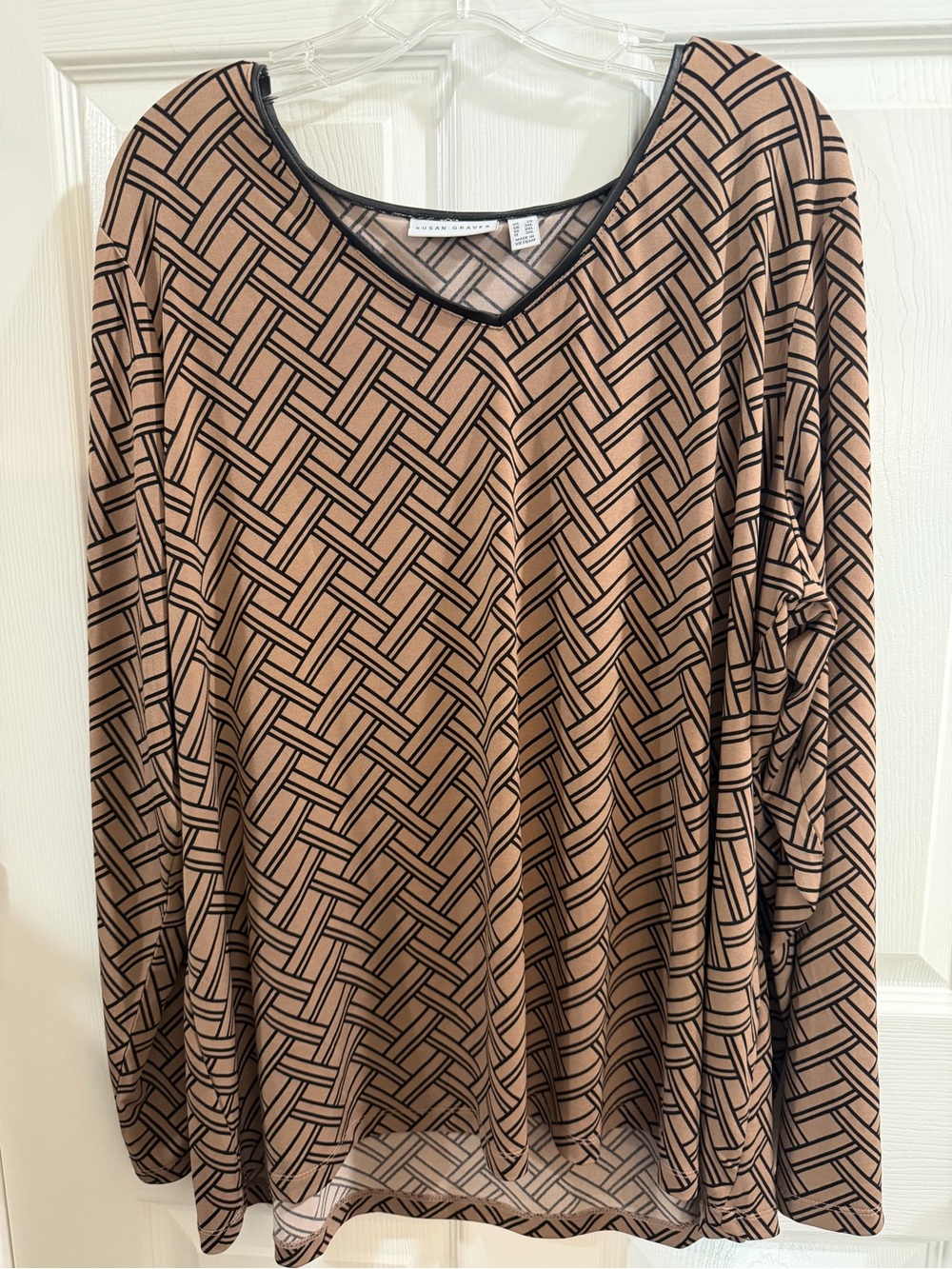 Susan Graver 2X Geometric Print Top